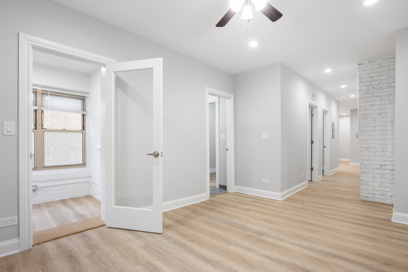 1635 West Chase Avenue, Unit 1M Chicago, IL 60626 - Photo 4 of 12