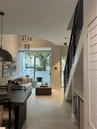 $4,300 | 3339 Virginia Street, Unit 127, Miami, FL 33133