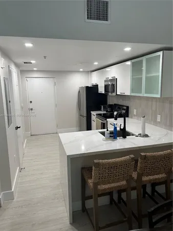 $4,300 | 3339 Virginia Street, Unit 127, Miami, FL 33133