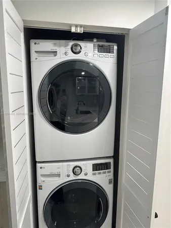 $4,300 | 3339 Virginia Street, Unit 127, Miami, FL 33133