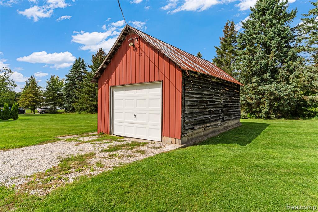 10433 South Nichols Road Gaines, MI 48436 - Photo 38 of 49