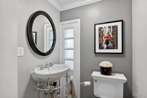 $1,349,000 | 13 Berkshire Drive, St. Louis, MO 63117