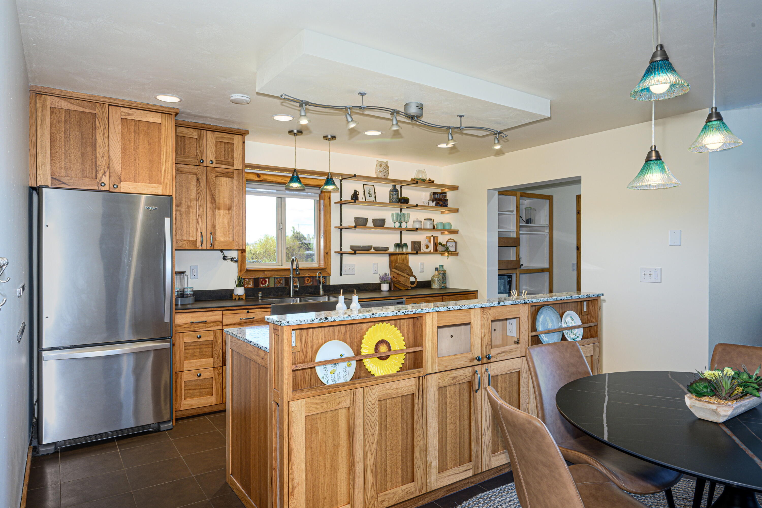 61830 Dobbin Road Bend, OR 97702 - Photo 6 of 76 02 Dobbin Interiors_resize