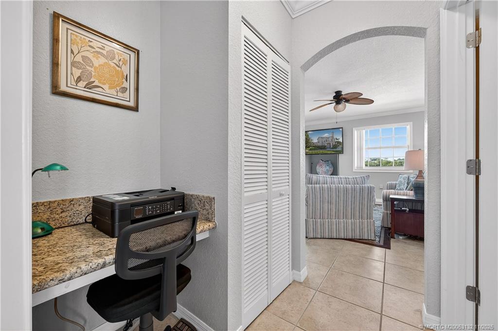 160 Southwest Peacock Boulevard, Unit 31203 Port St. Lucie, FL 34986 - Photo 22 of 43 a living room with furniture
