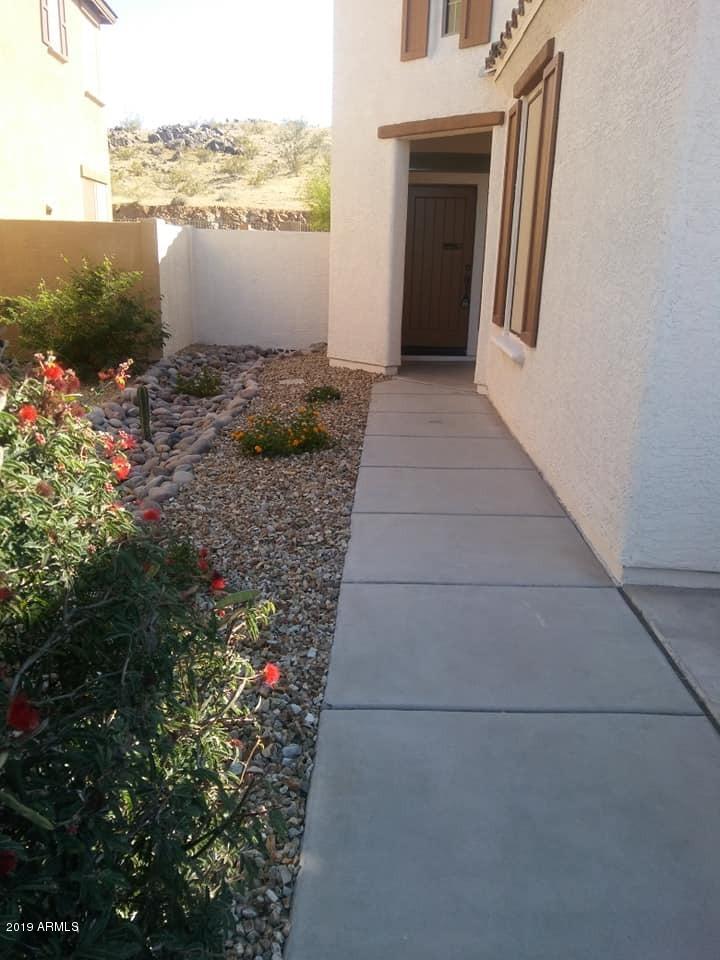 18471 Verdin Road Goodyear, AZ 85338 - Photo 6 of 29 Inviting entry