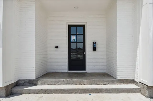 $2,100 | 6283 La Vista Drive, Unit 301, Dallas, TX 75214
