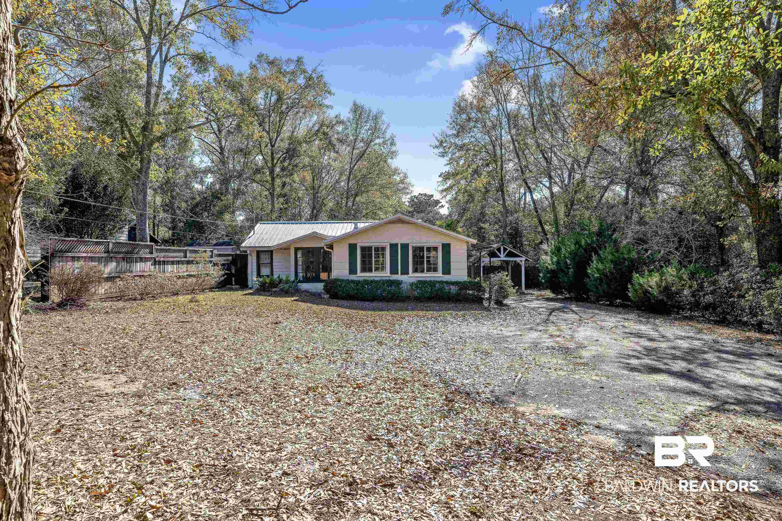 668 Fairhope Avenue Fairhope, AL 36532 - Photo 2 of 25