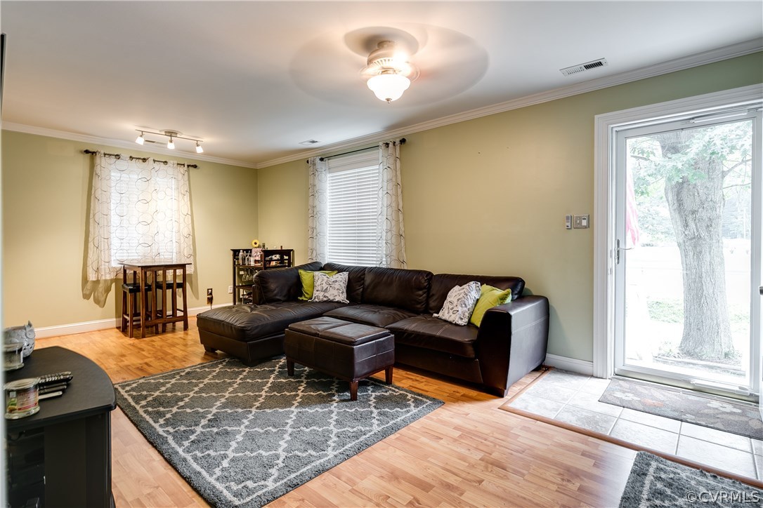 1811 Skipwith Road Henrico, VA 23229 - Photo 4 of 27 Gallery Image 4
