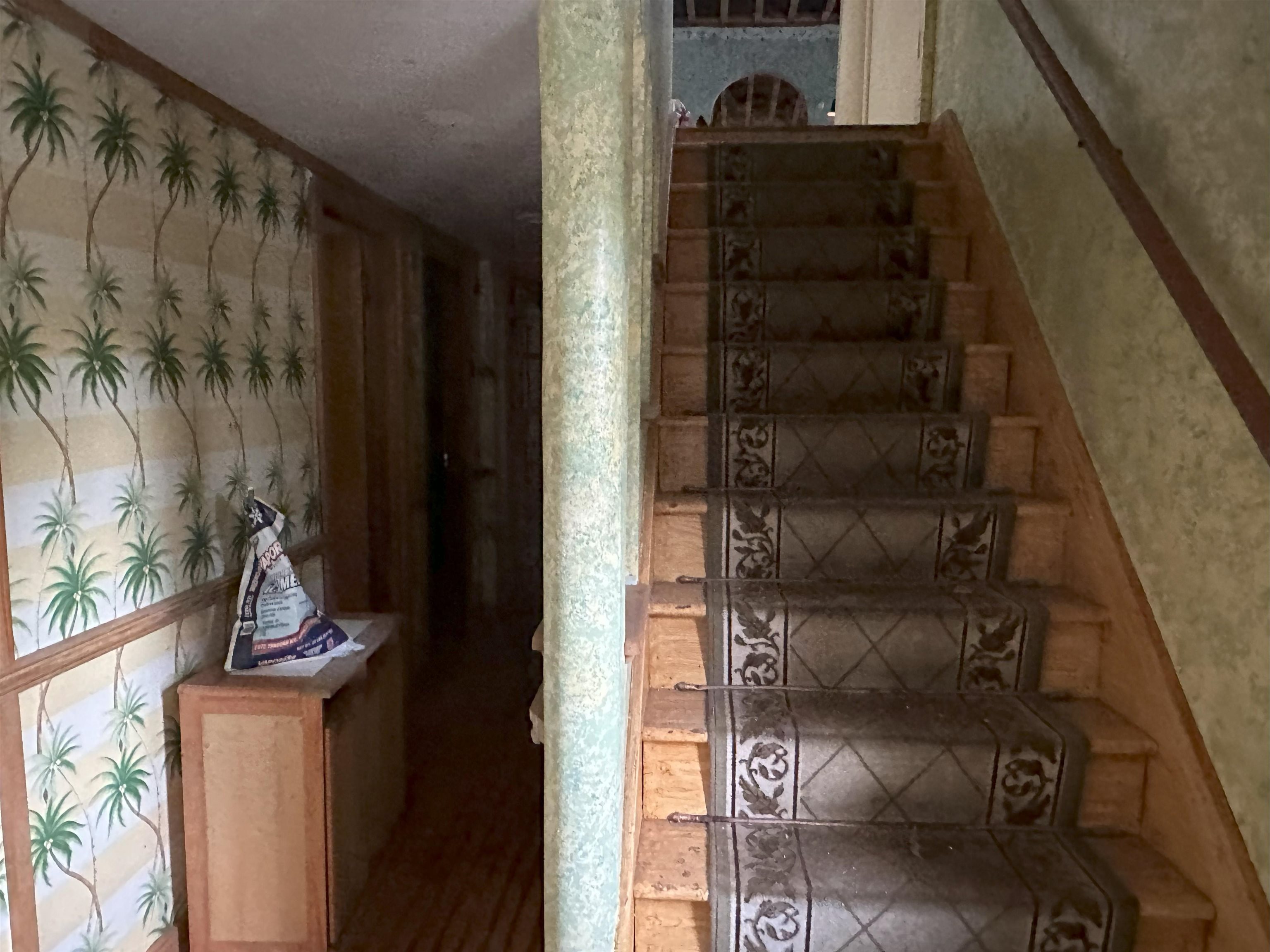 28 Hyde Street Rockingham, VT 05101 - Photo 2 of 24 Gallery Image 2