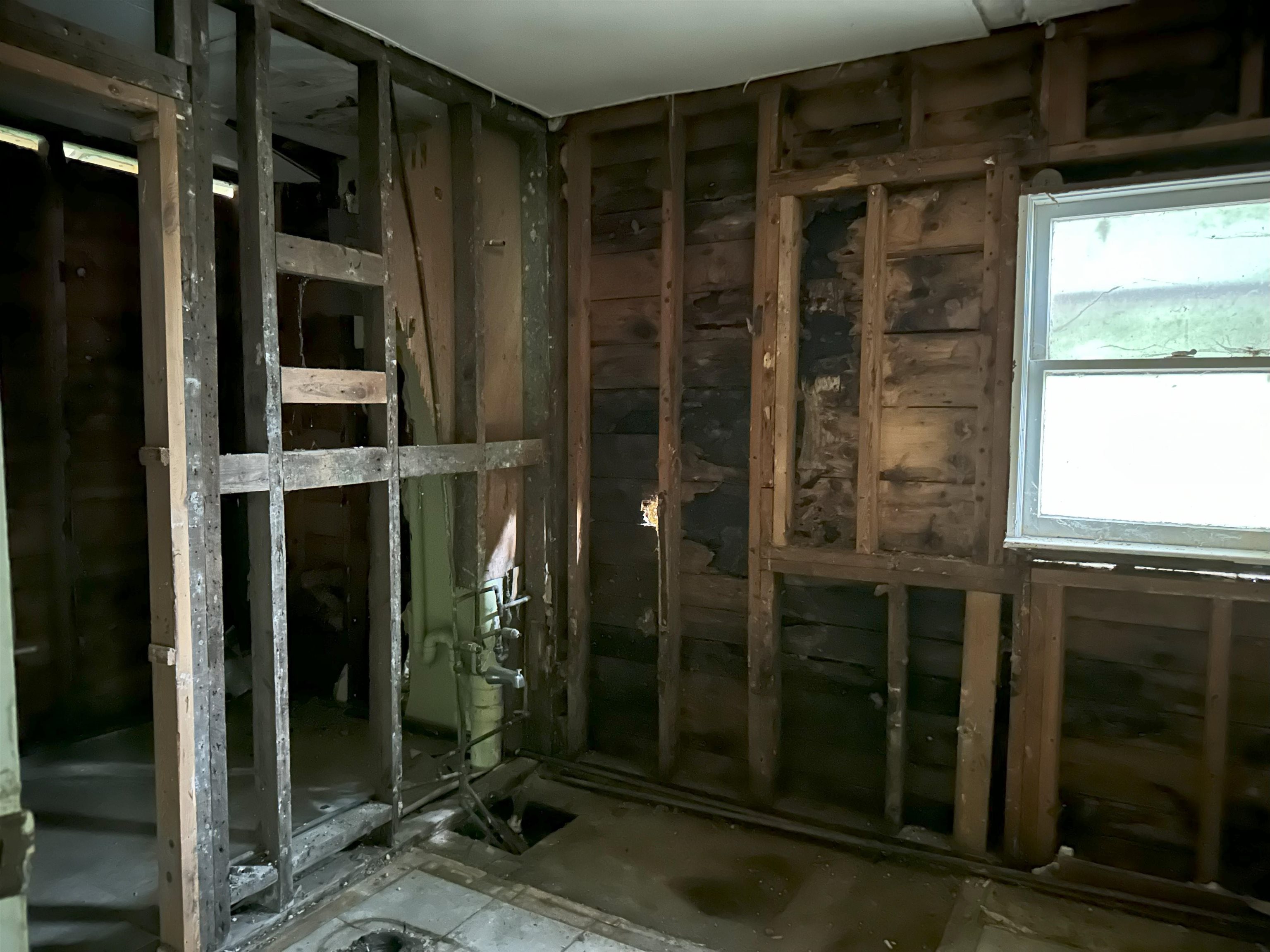 28 Hyde Street Rockingham, VT 05101 - Photo 6 of 24 Gallery Image 6