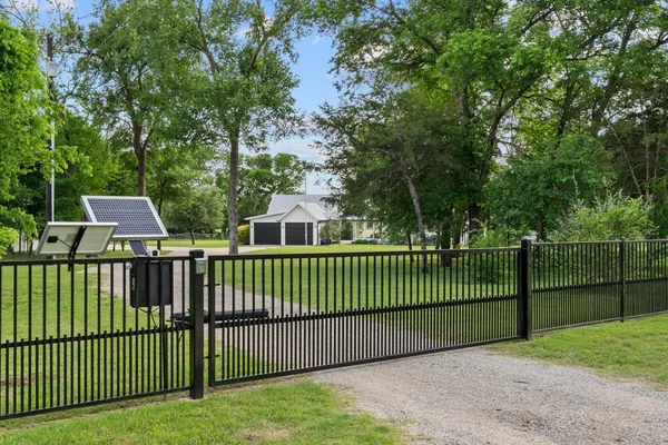 $1,499,000 | 15158 Farm To Market 916, Maypearl, TX 76064