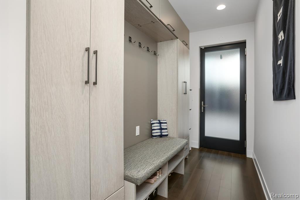 2830 John R Street Detroit, MI 48201 - Photo 2 of 27 Gallery Image 2