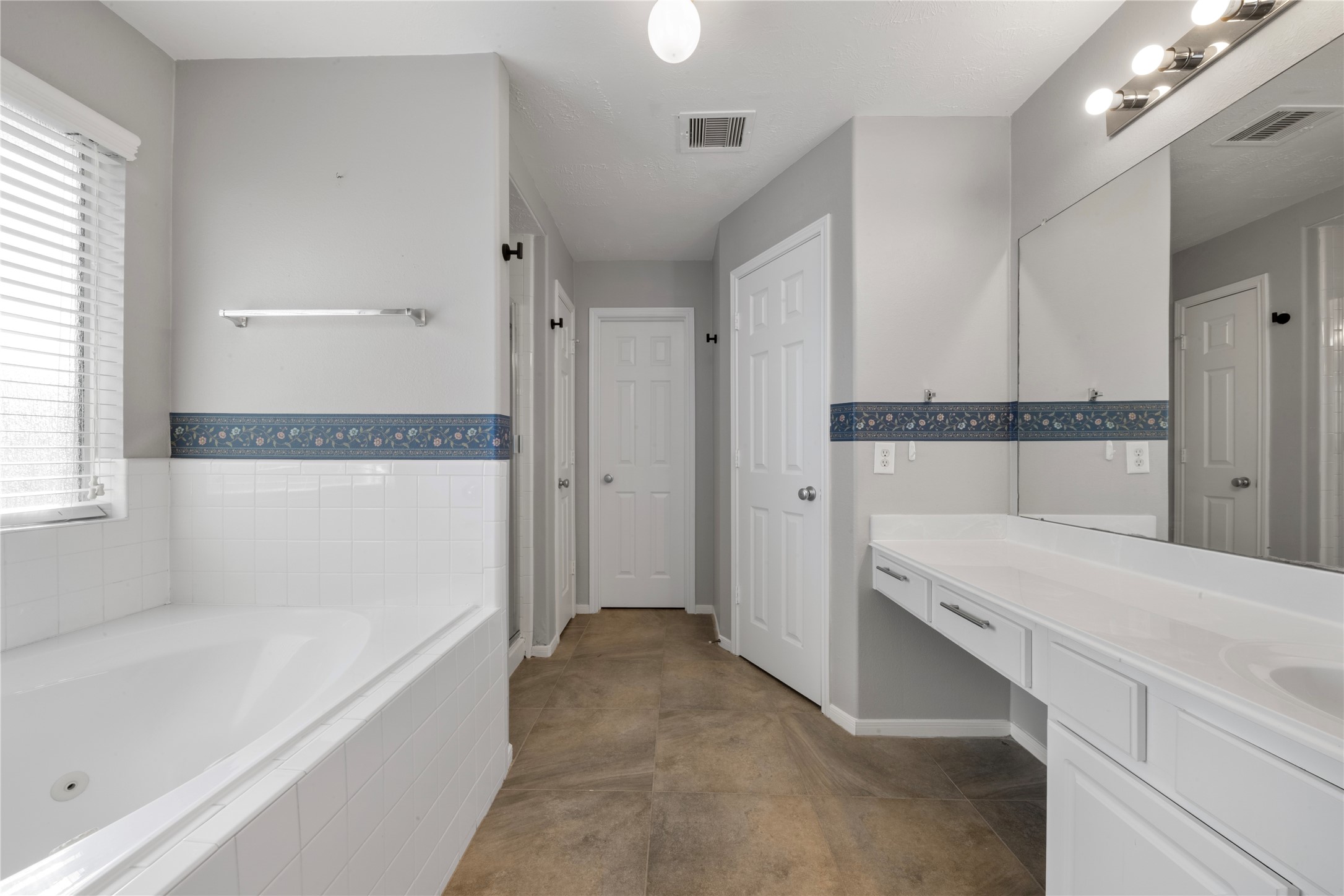 6354 Wilshire Ridge Houston, TX 77040 - Photo 15 of 21