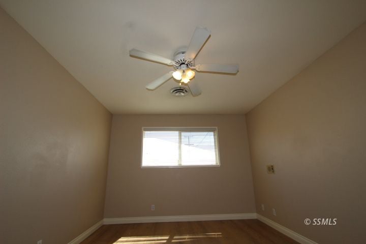 129 South Sunland Street Ridgecrest, CA 93555 - Photo 20 of 39 Gallery Image 20