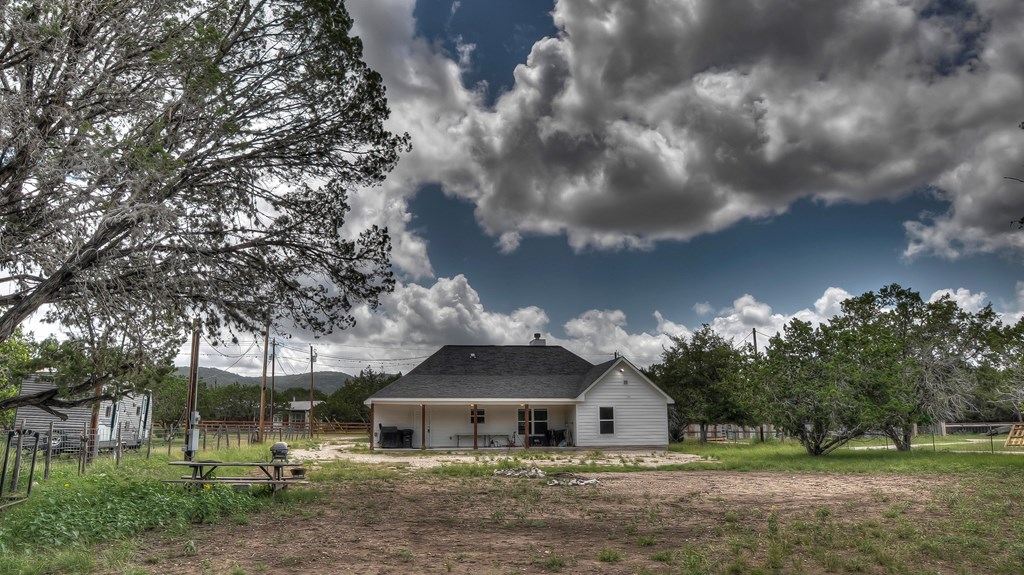 153 West P Holmes Leakey, TX 78873 - Photo 4 of 51