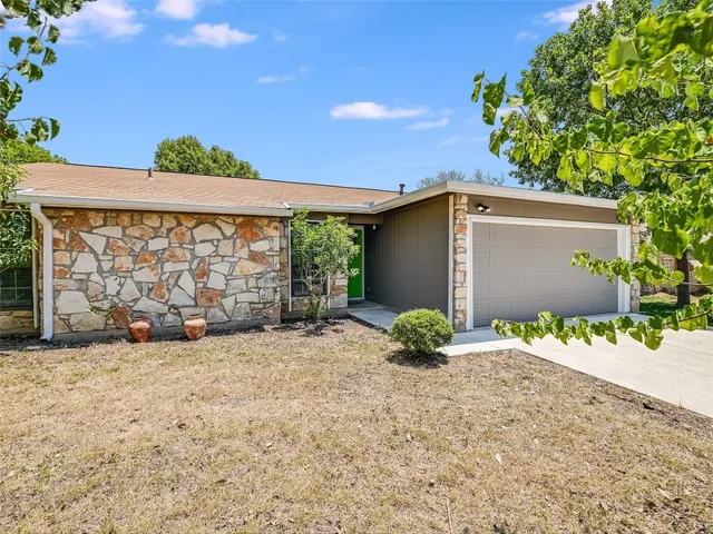 $2,500 | 4004 Jaffna Cove, Austin, TX 78749