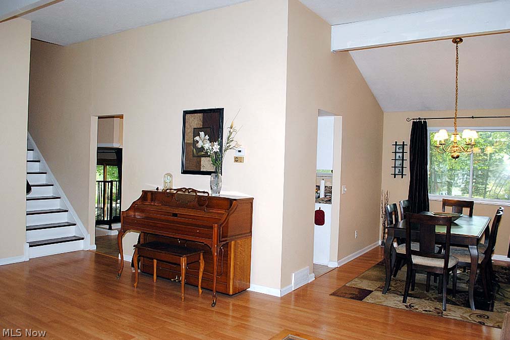 37454 Hunters Ridge Solon, OH 44139 - Photo 7 of 24 Gallery Image 7