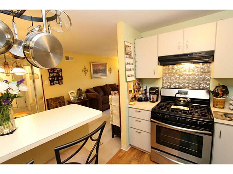 1009 Kenzie Road Pittsburgh, PA 15205 - Photo 11 of 23 Kitchen.