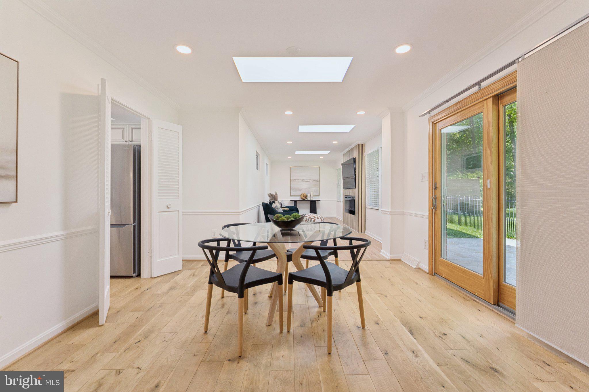 3219 Fox Mill Road Oakton, VA 22124 - Photo 15 of 87 Bright and airy dining space awaits.