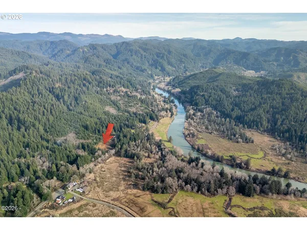 a view of a mountain in the distance