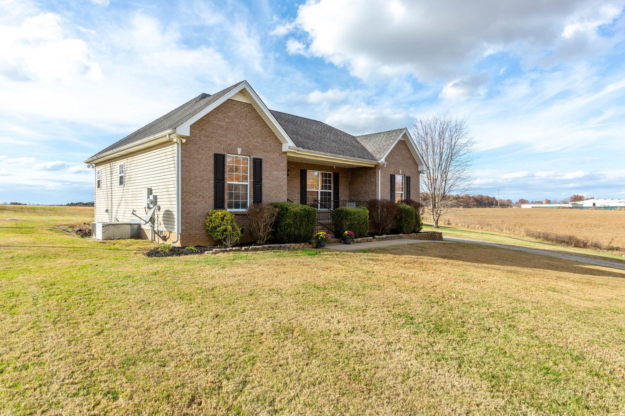 4382 Airport Road Springfield, TN 37172 - Photo 25 of 31 a front view of house with yard and green space
