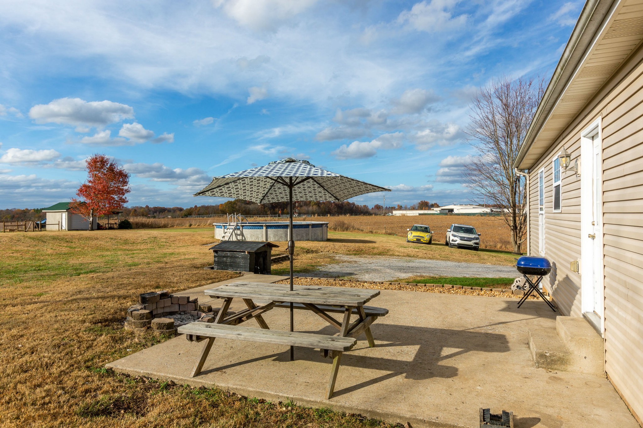 4382 Airport Road Springfield, TN 37172 - Photo 28 of 31 a view of a terrace with chairs