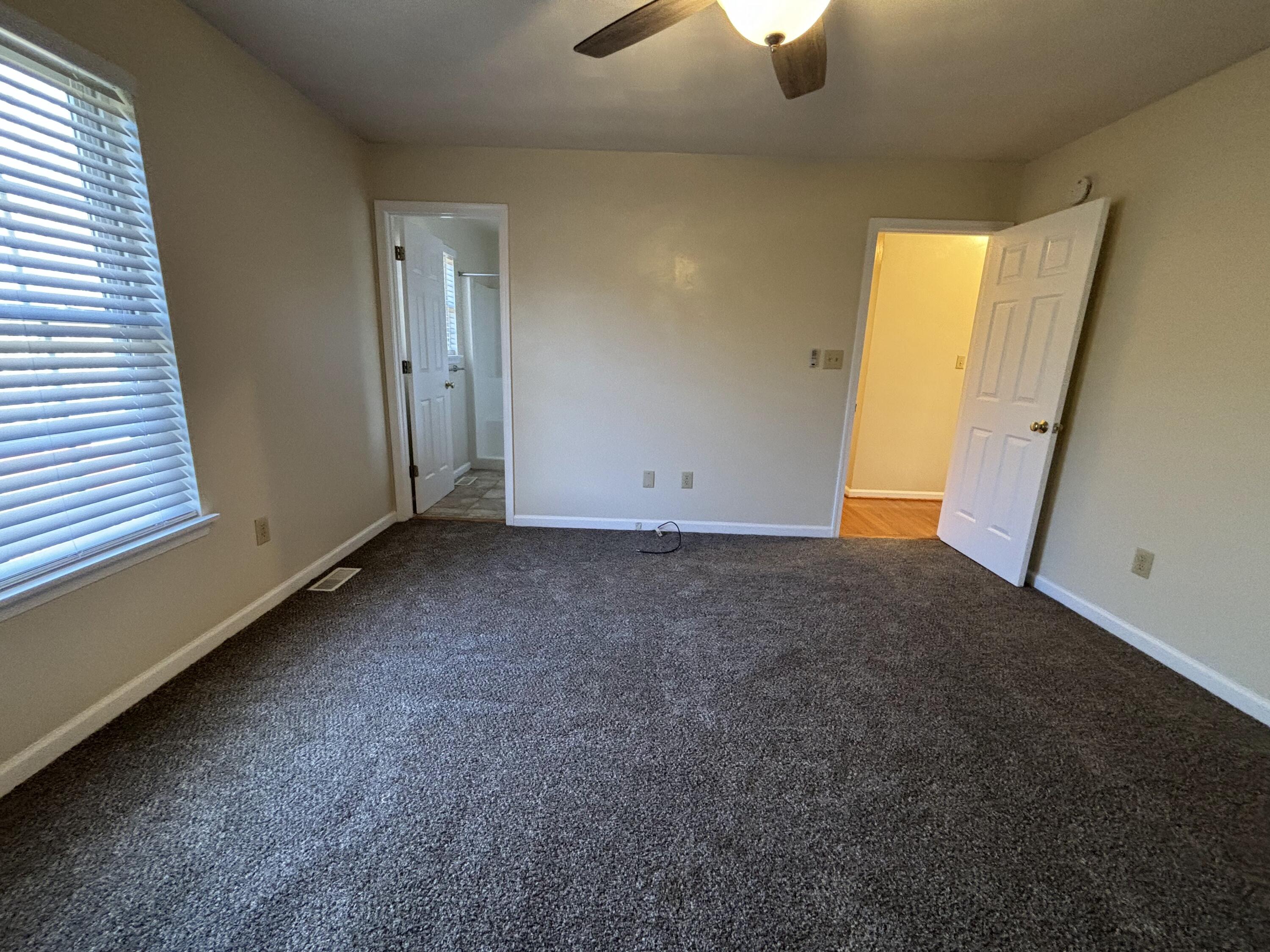 2719 Bandy Road Roanoke, VA 24014 - Photo 15 of 33