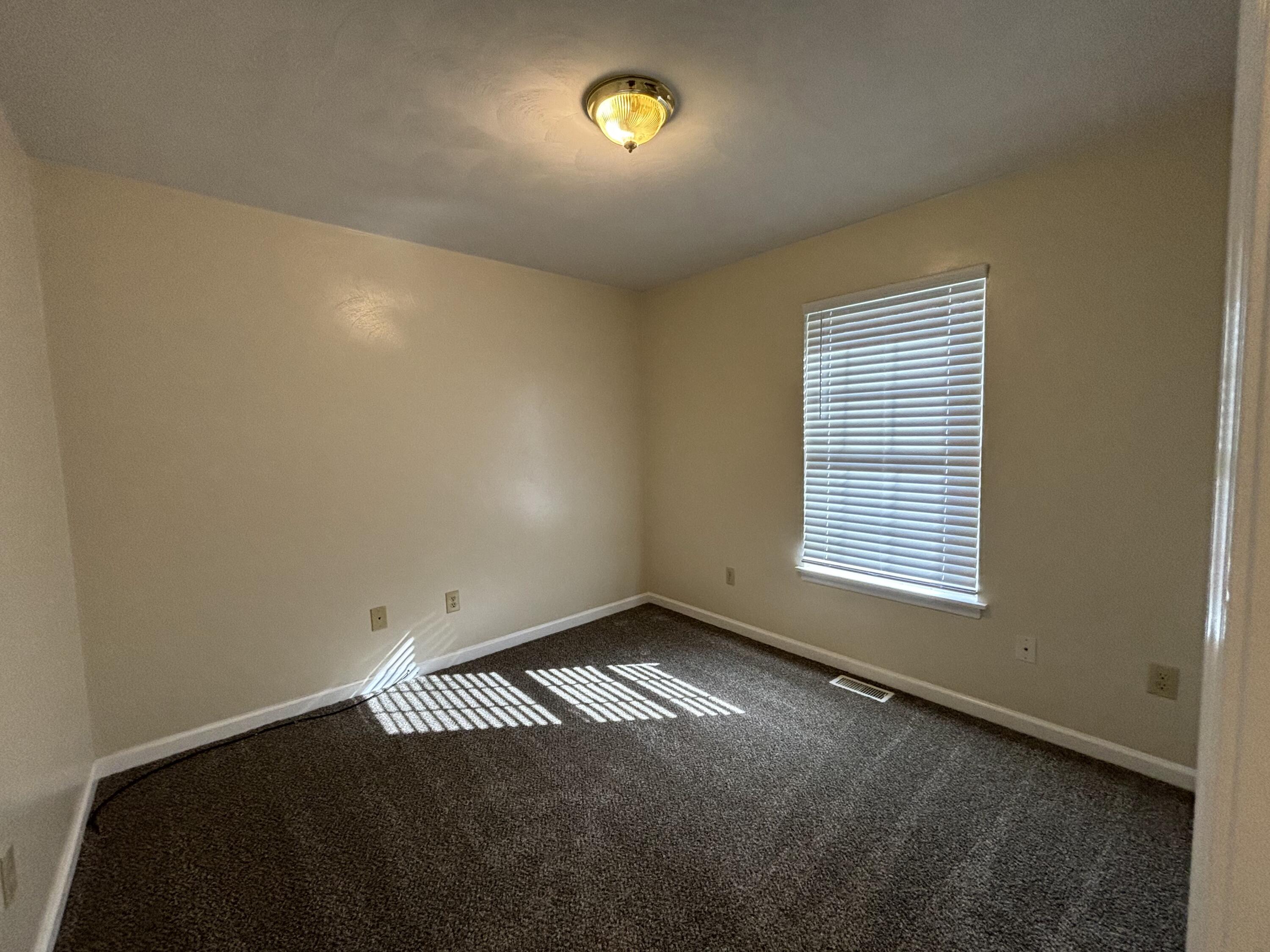 2719 Bandy Road Roanoke, VA 24014 - Photo 19 of 33 an empty room with a window