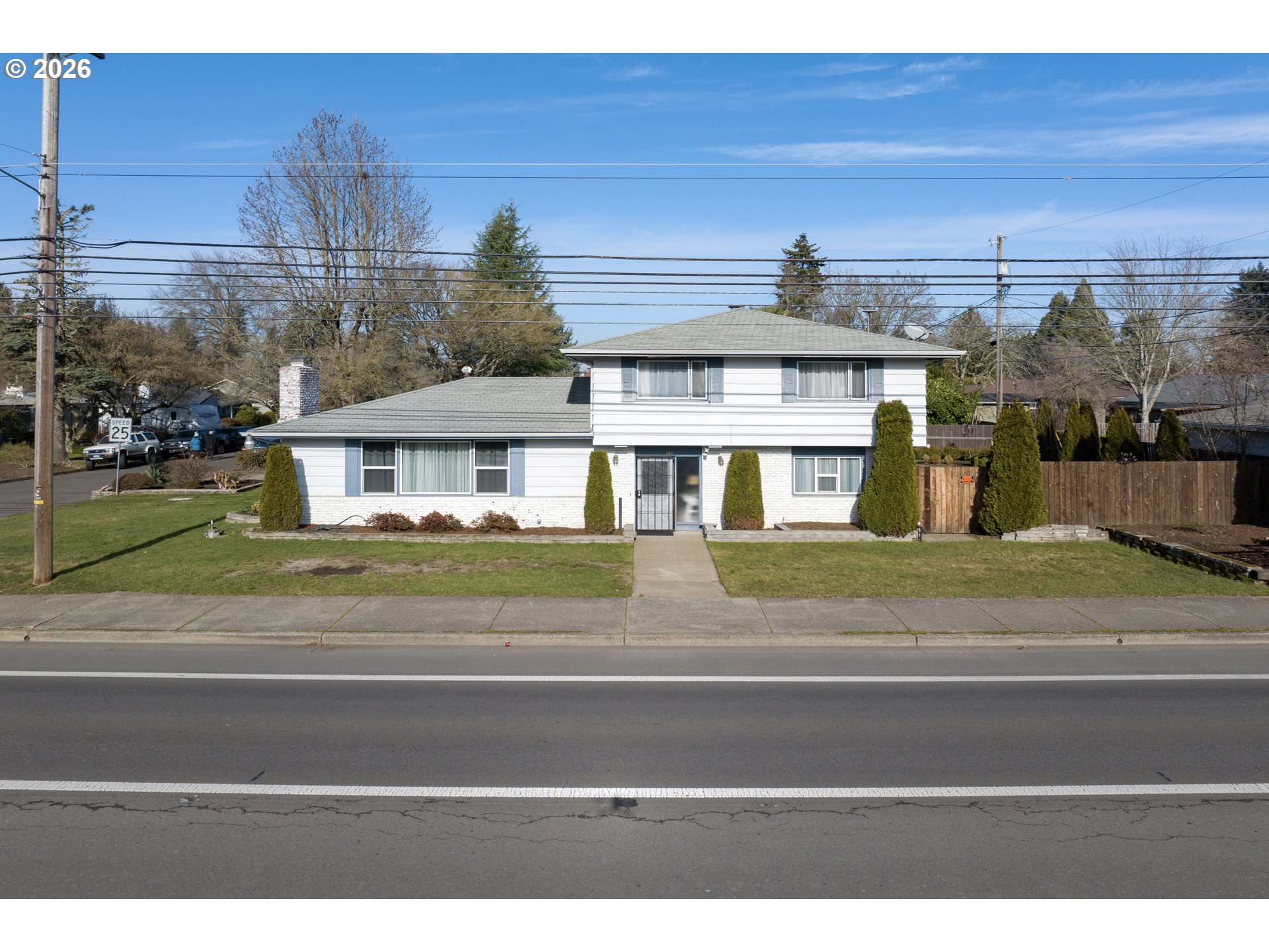 389 Maxwell Road Eugene, OR 97404 - Photo 4 of 48