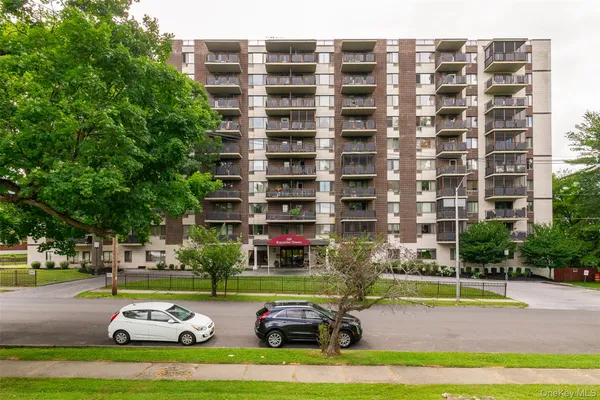 $179,000 | 160 Academy Street, Unit 1E, Poughkeepsie, NY 12601