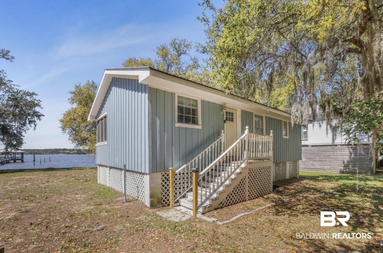11326 County Road 26 Foley, AL 36535 - Photo 6 of 20 Manufactured / mobile home with board and batten siding