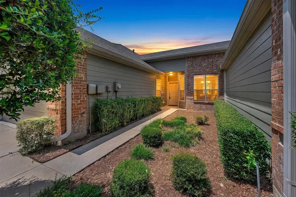 $345,000 | 3105 Judge Holland Lane, Plano, TX 75025