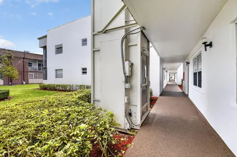 $70,000 | 421 Piedmont I, Unit I, Delray Beach, FL 33484