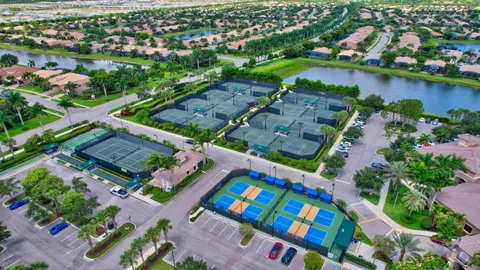 $70,000 | 421 Piedmont I, Unit I, Delray Beach, FL 33484
