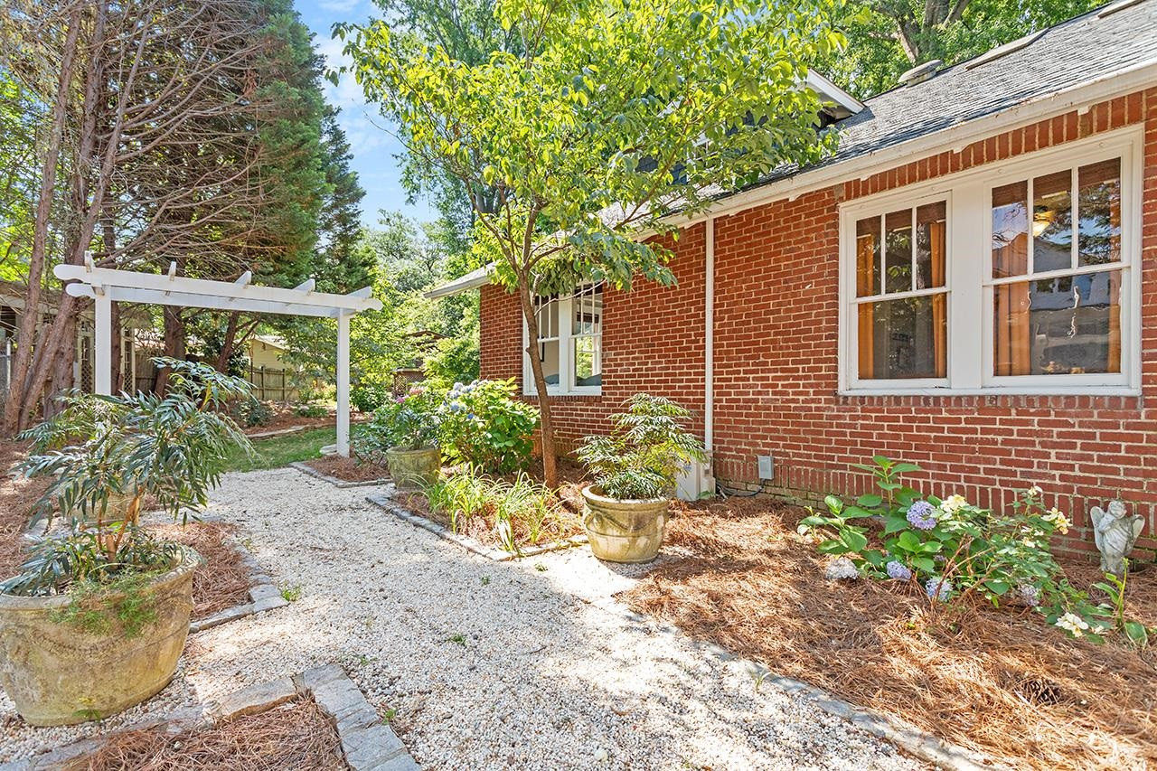 1620 Scales Street Raleigh, NC 27608 - Photo 4 of 39 Photo 4
