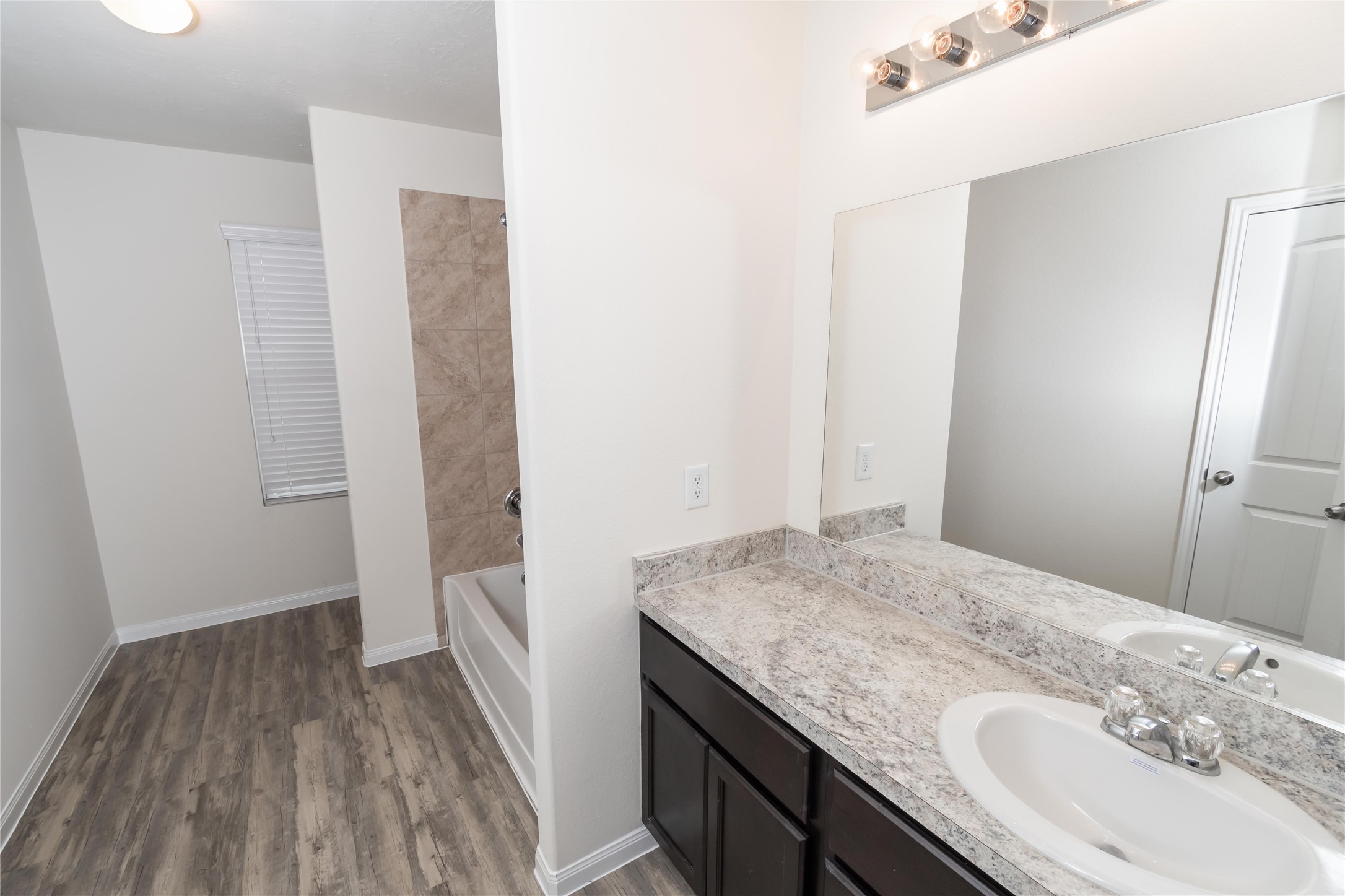 915 Dancing Sun Court Baytown, TX 77521 - Photo 11 of 12