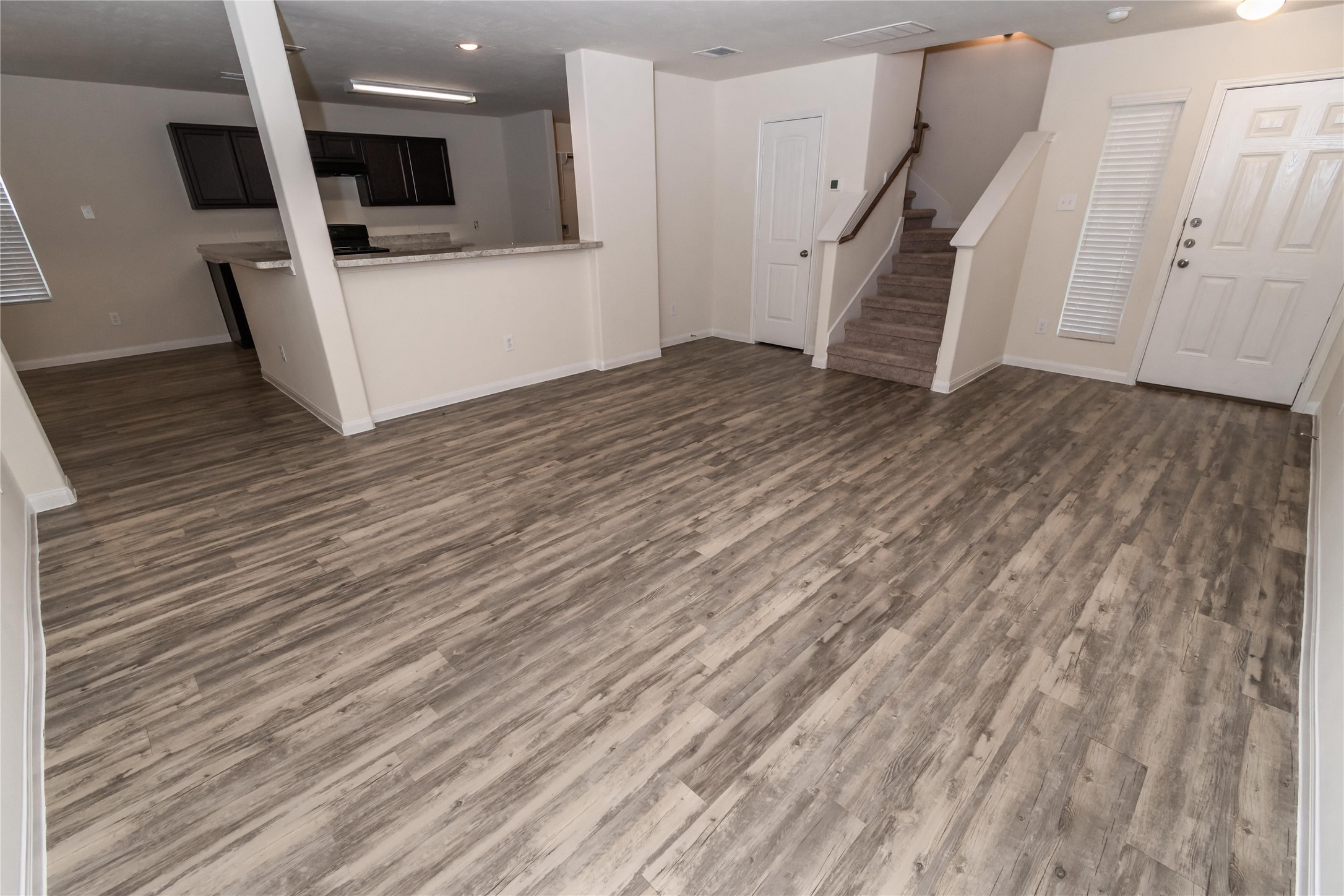 915 Dancing Sun Court Baytown, TX 77521 - Photo 5 of 12