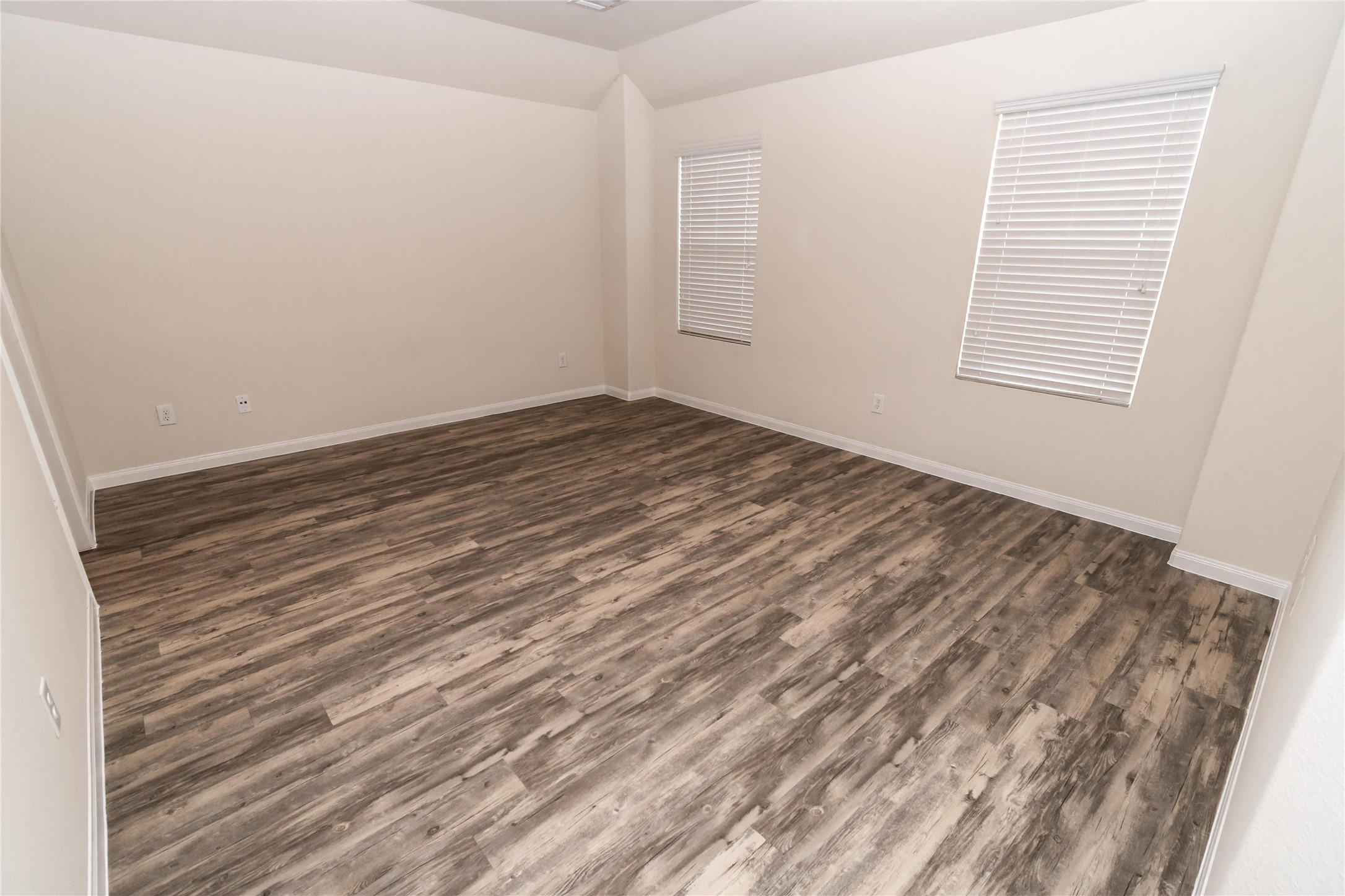 915 Dancing Sun Court Baytown, TX 77521 - Photo 9 of 12