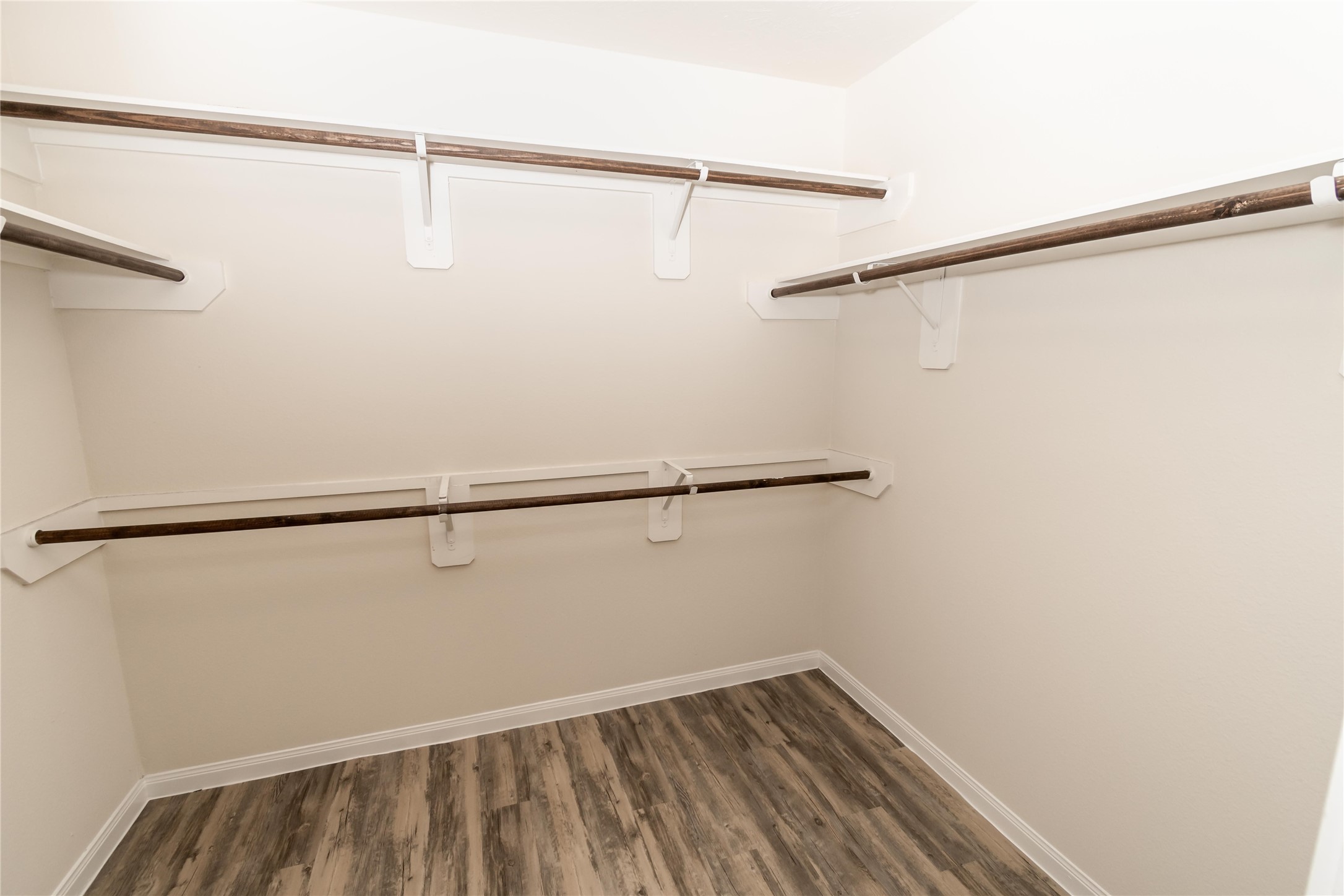 915 Dancing Sun Court Baytown, TX 77521 - Photo 10 of 12