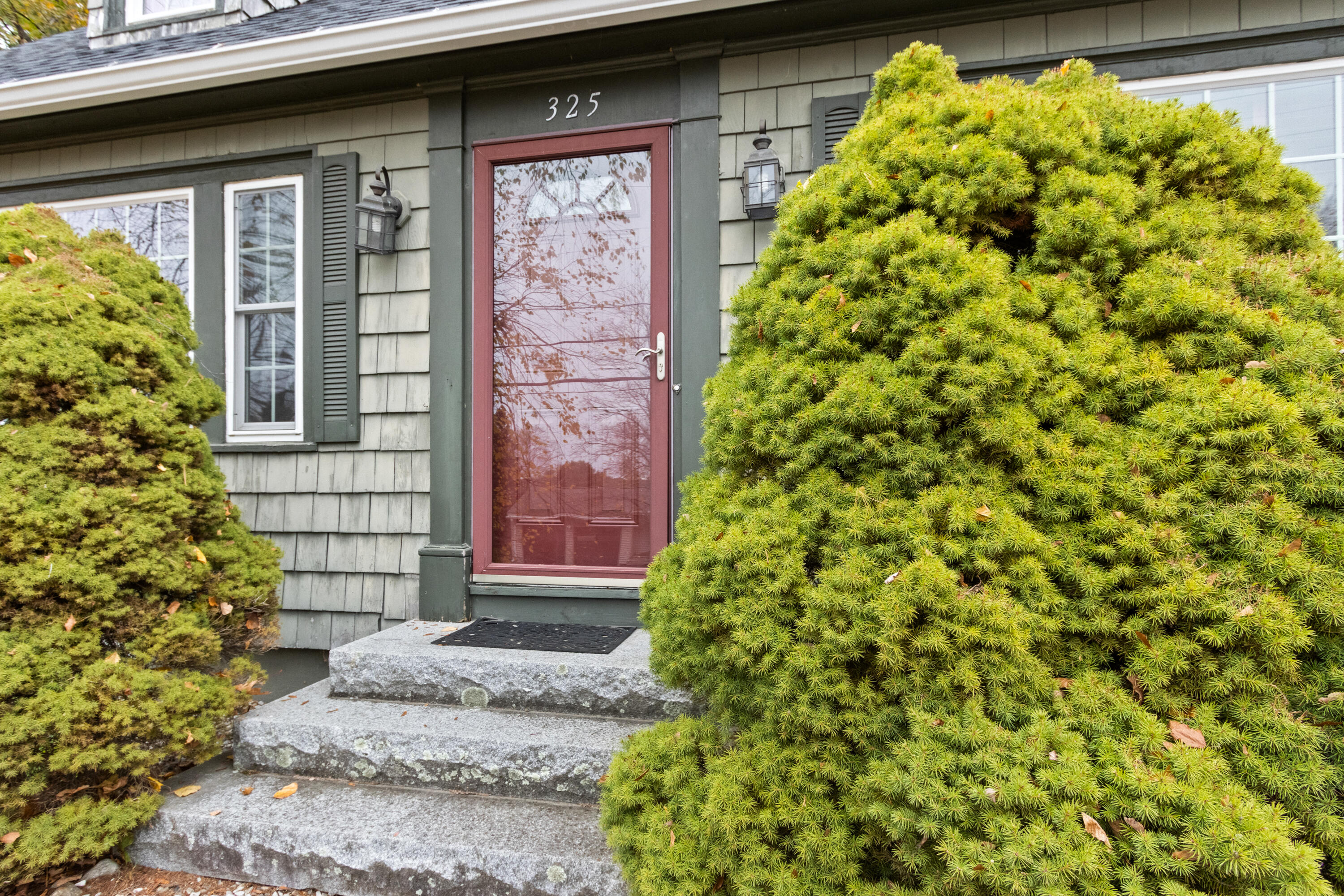 325 Lake Street Auburn, ME 04210 - Photo 2 of 64 20251105LB-71003