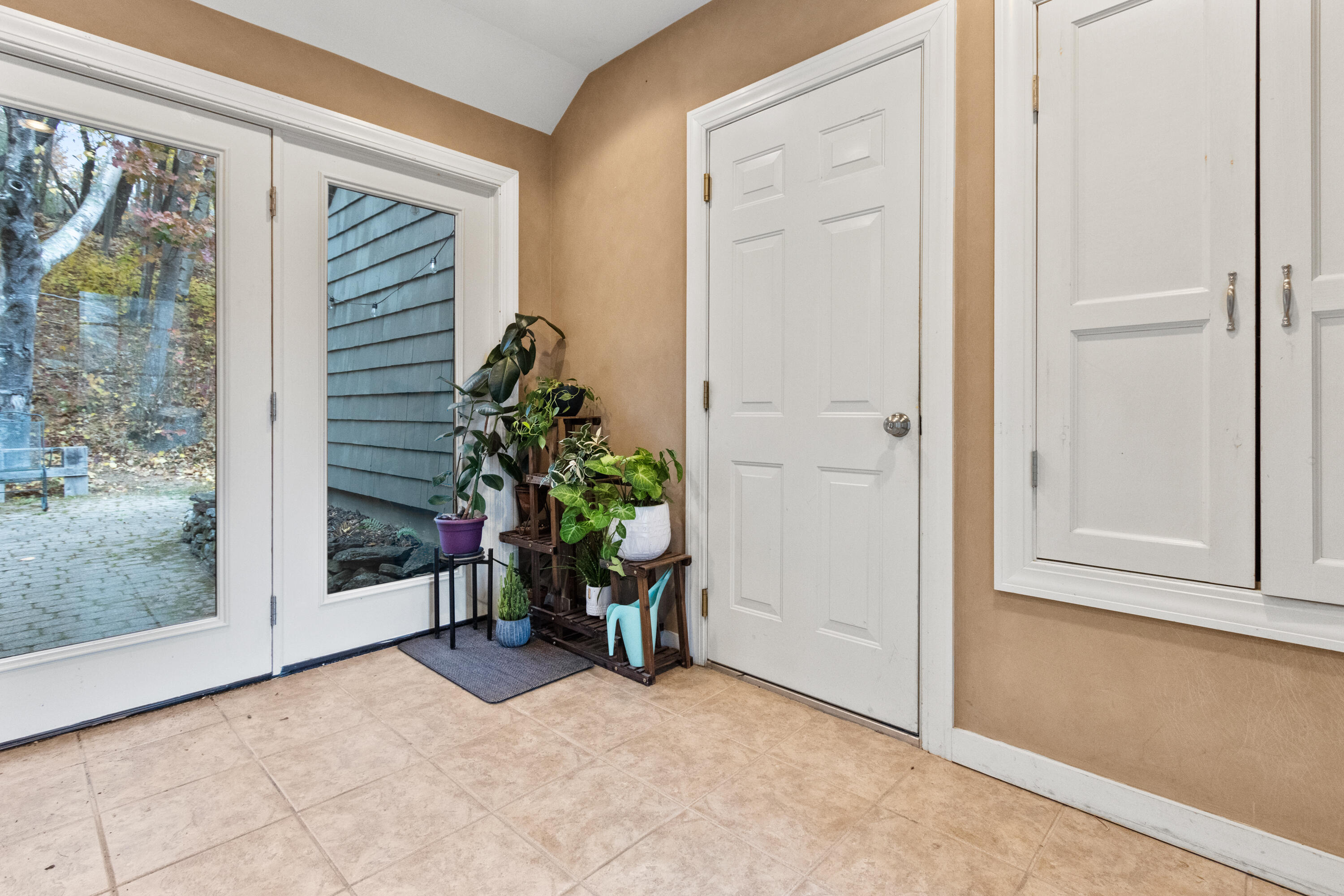 325 Lake Street Auburn, ME 04210 - Photo 5 of 64 20251105LB-71006