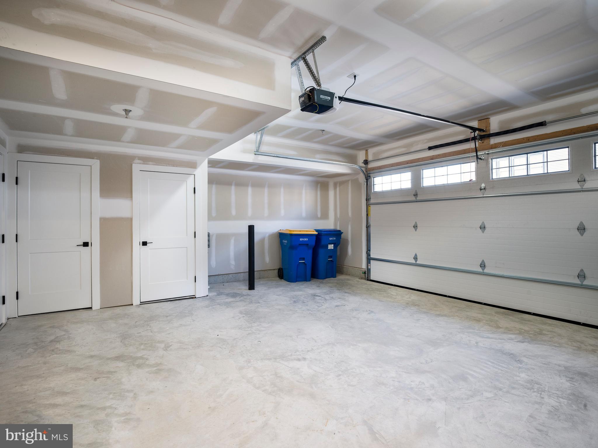 354 Paddock Circle Newtown Square, PA 19073 - Photo 35 of 36 a view of an empty room