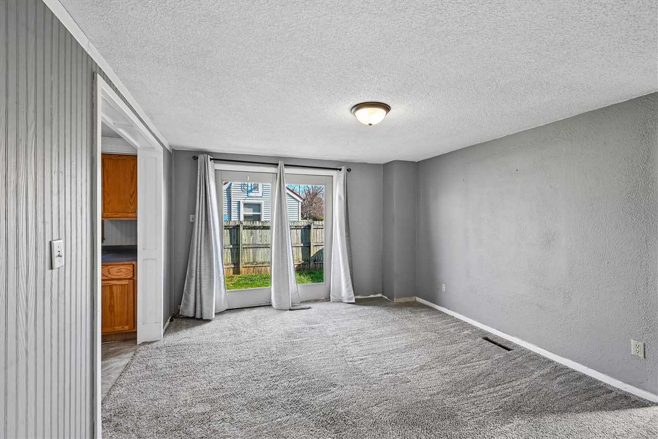 5930 Troy Mills Road Coggon, IA 52218 - Photo 7 of 25 Gallery Image 7