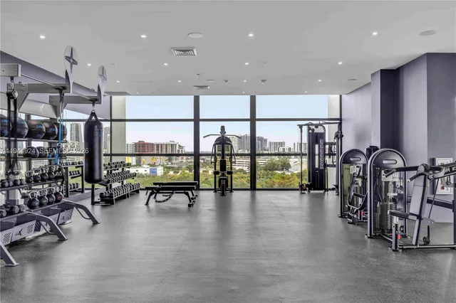 $2,450 | 1642 Northeast 1st Avenue, Unit 1113, Miami, FL 33132