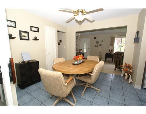 1111 Southvale Road Pittsburgh, PA 15237 - Photo 5 of 17 Dining Room.