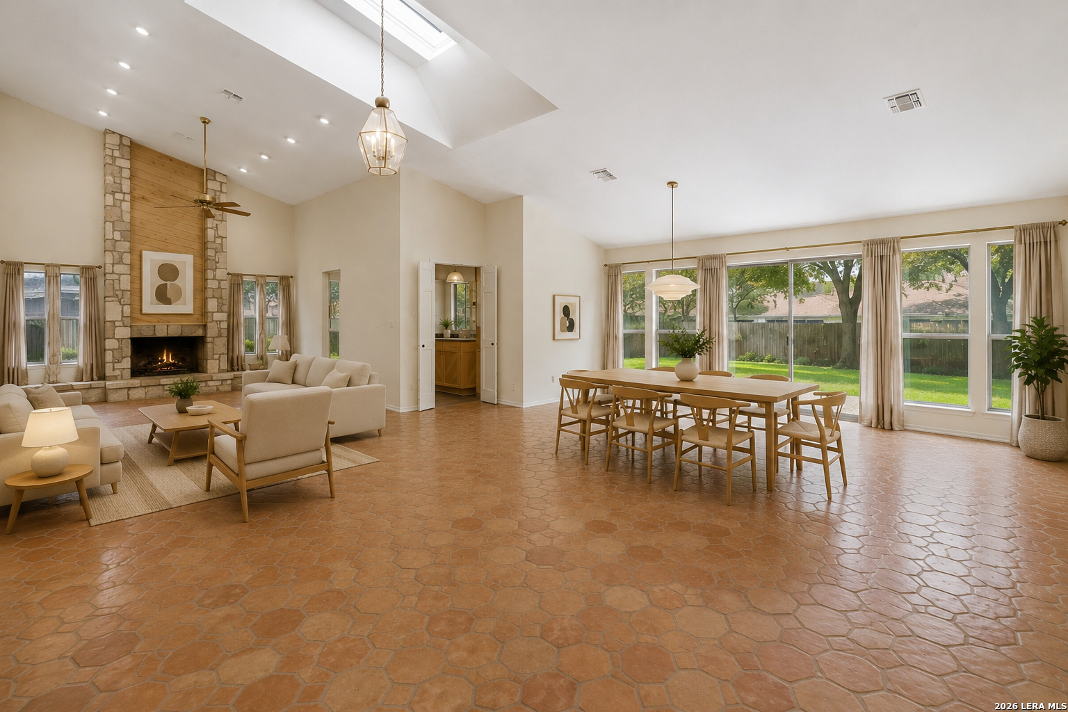 6310 Spindrift Windcrest, TX 78239 - Photo 5 of 31