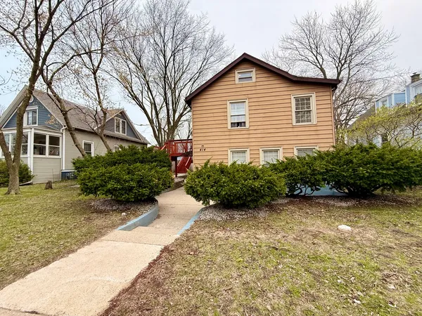 $1,800 | 414 South Boulevard, Unit 1R, Evanston, IL 60202