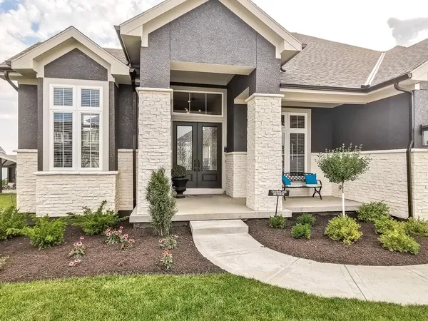 $1,470,000 | 5807 North Lucerne Avenue, Kansas City, MO 64151