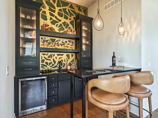 $1,470,000 | 5807 North Lucerne Avenue, Kansas City, MO 64151
