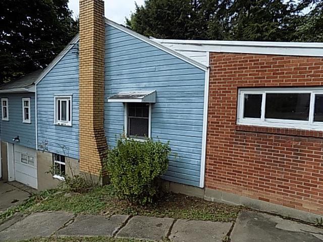 2592 Stroschein Road Monroeville, PA 15146 - Photo 4 of 25 Gallery Image 4